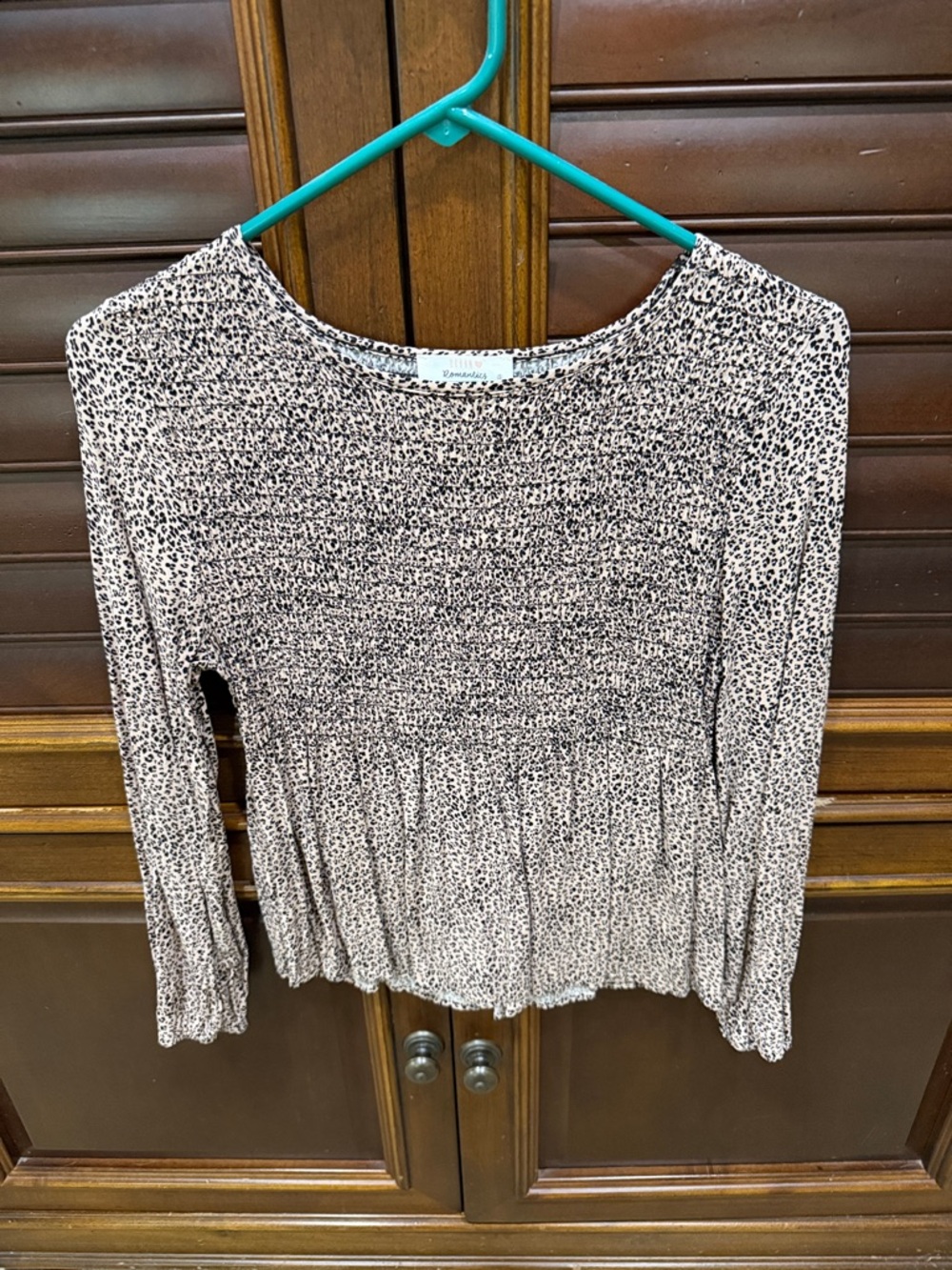 Urban Romantics Smocked Long-Sleeve Peplum Top - Taupe Animal Print, size S